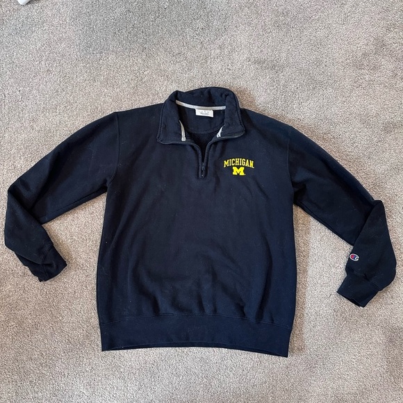 Champion Men’s Michigan Wolverines Blue Quarter zip Sweatshirt Size Large - Picture 1 of 3